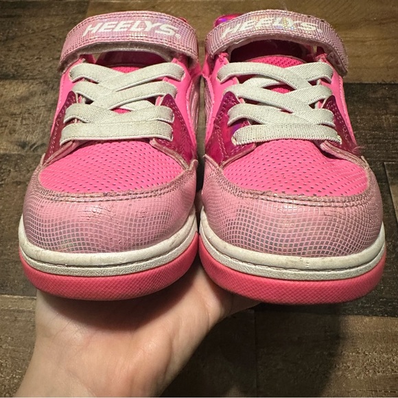 Heely’s Plus X2 Lighted Wheeled Shoes - Picture 4 of 9